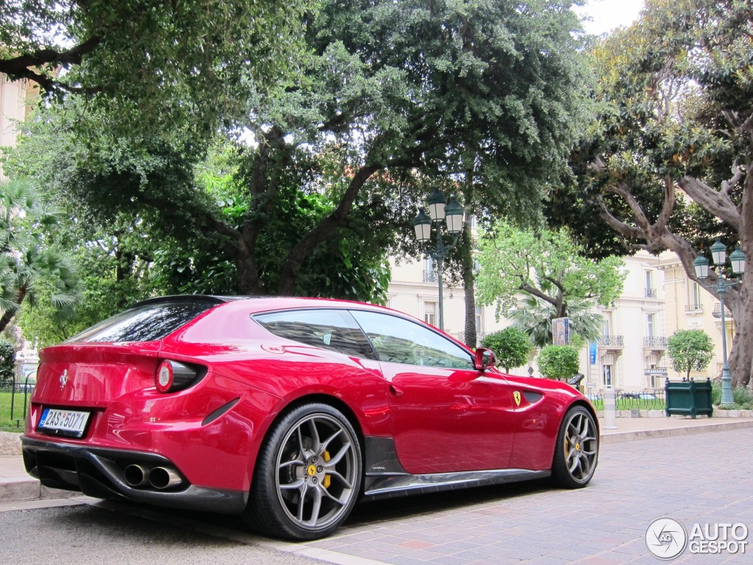 Ferrari FF Novitec Rosso