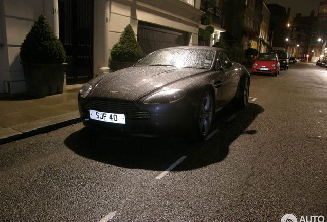 Aston Martin V8 Vantage Roadster