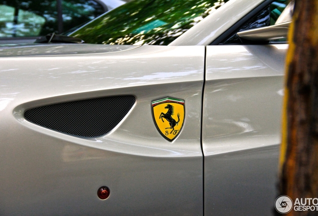 Ferrari FF