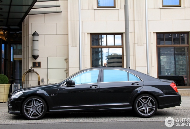 Mercedes-Benz S 63 AMG W221 2010