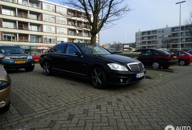 Mercedes-Benz S 63 AMG W221