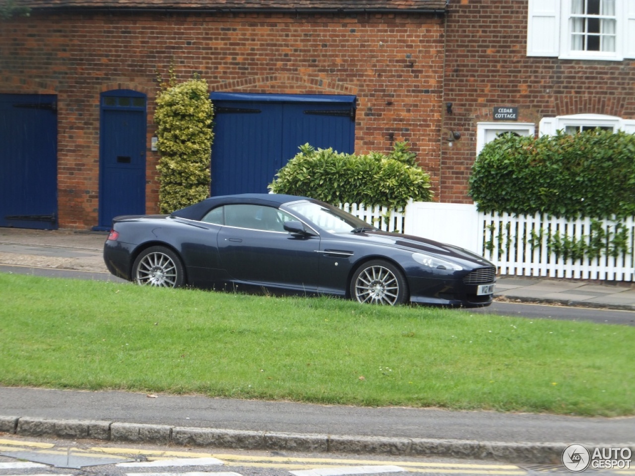 Aston Martin DB9 Volante