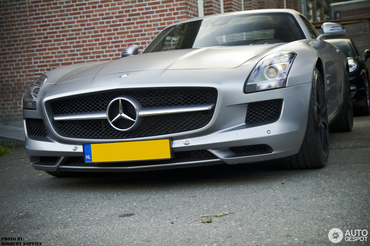 Mercedes-Benz SLS AMG Roadster