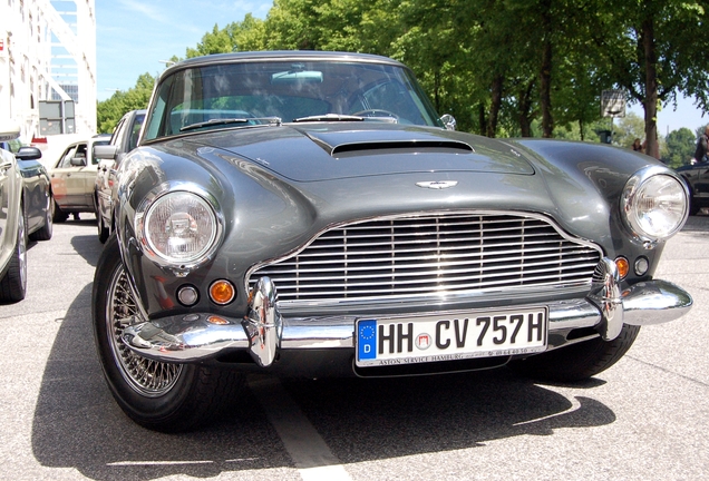 Aston Martin DB4