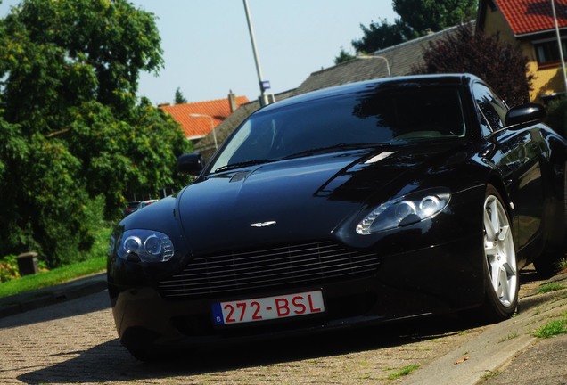 Aston Martin V8 Vantage