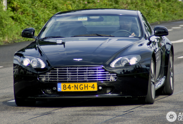 Aston Martin V8 Vantage