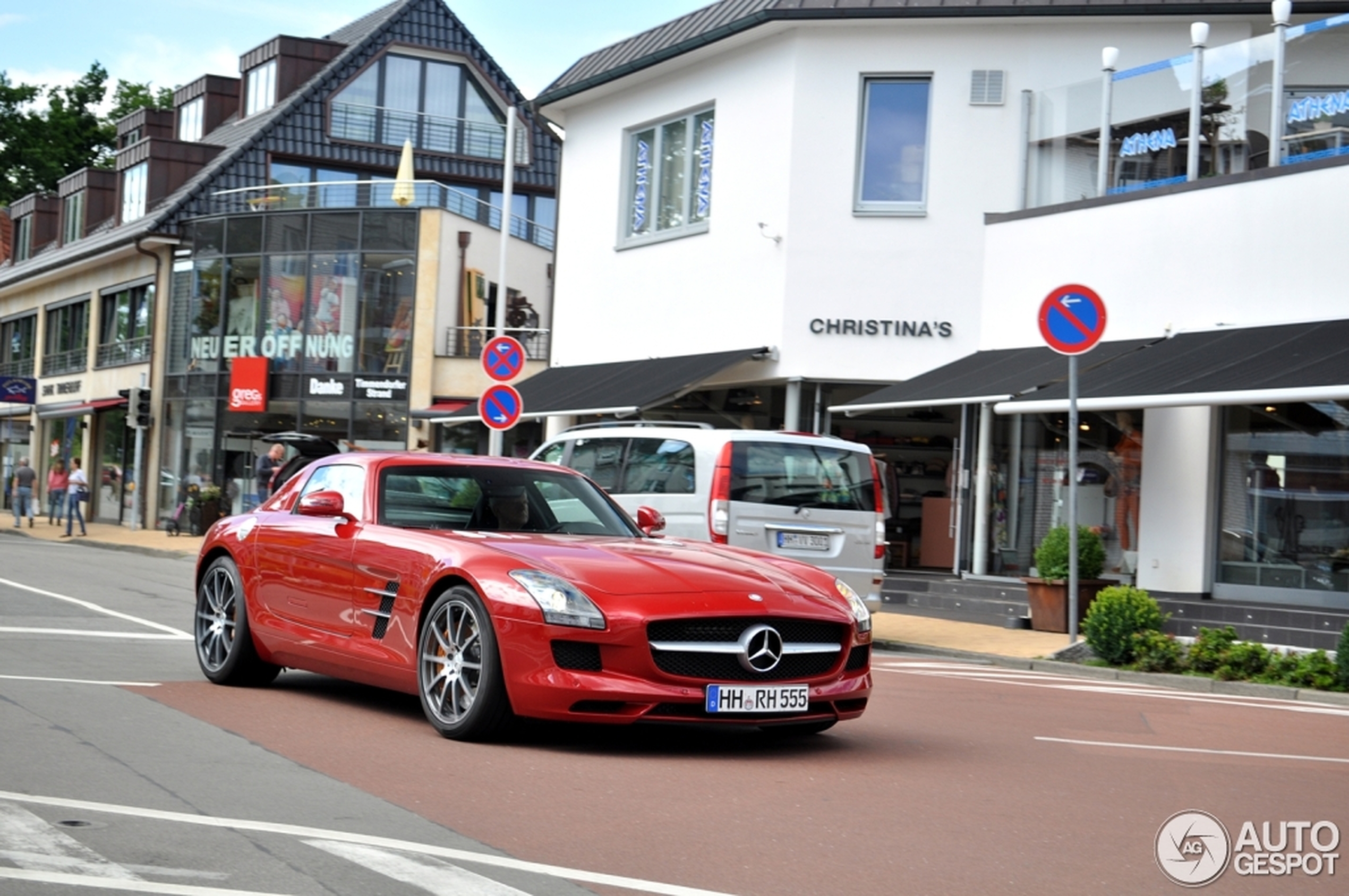 Mercedes-Benz SLS AMG