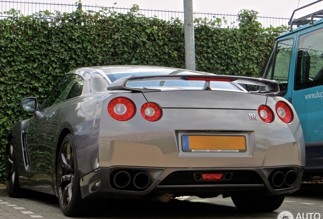 Nissan GT-R