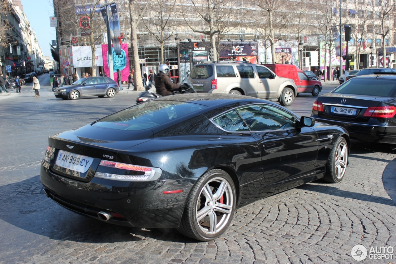 Aston Martin DB9