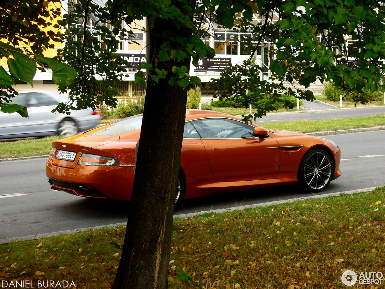 Aston Martin Virage 2011