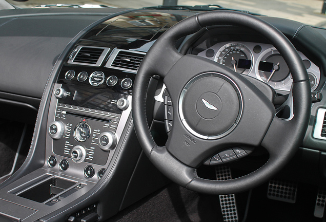 Aston Martin DB9 Volante