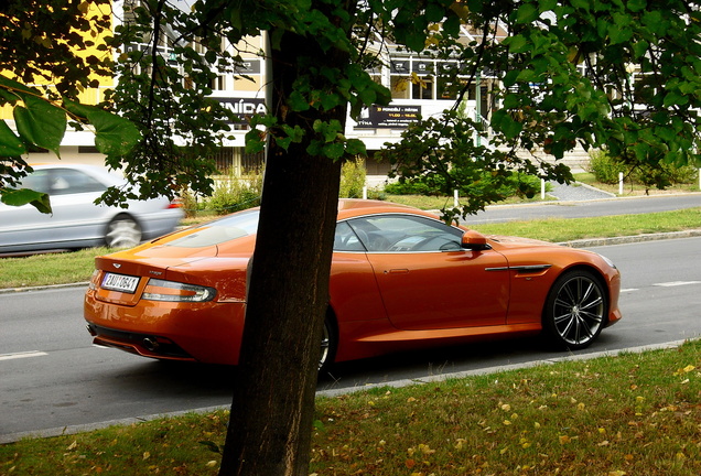 Aston Martin Virage 2011