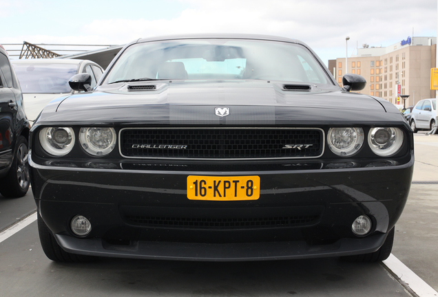 Dodge Challenger SRT-8