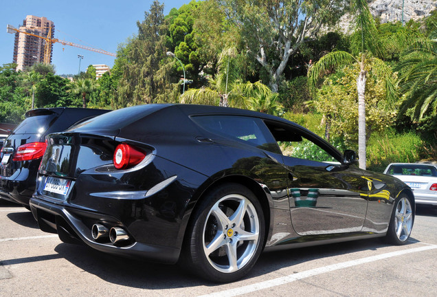 Ferrari FF