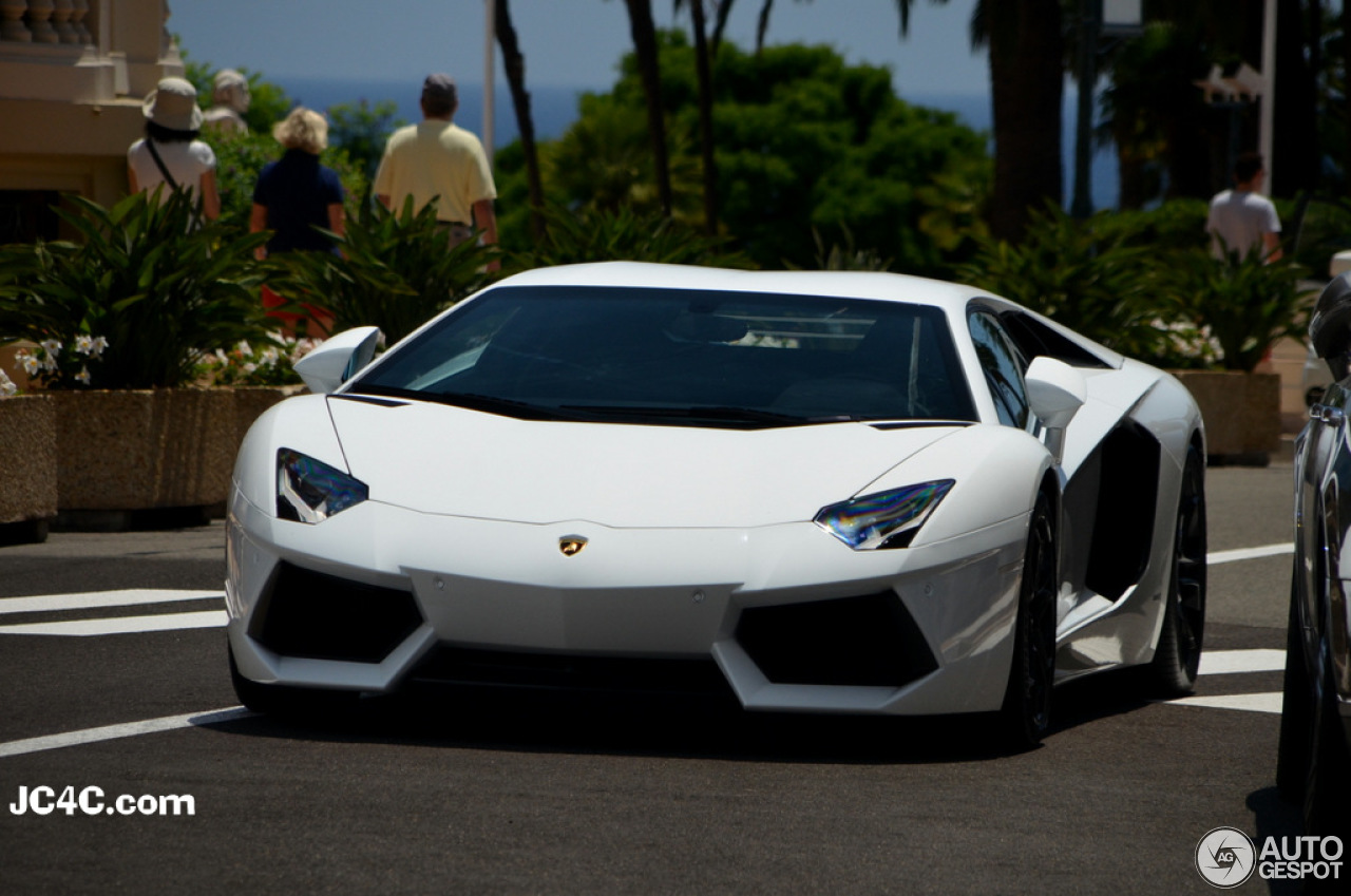 Lamborghini Aventador LP700-4