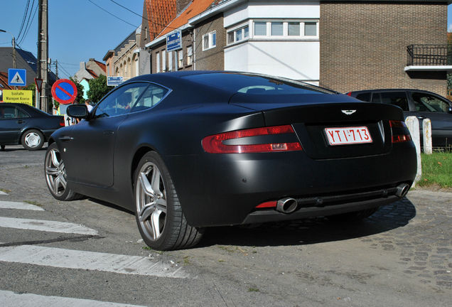 Aston Martin DB9