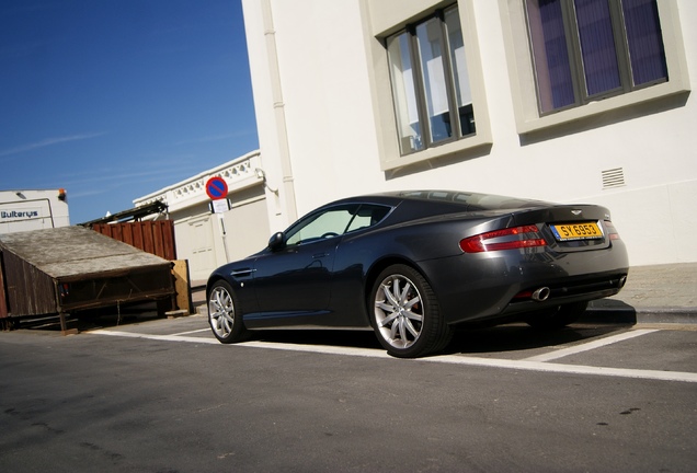 Aston Martin DB9