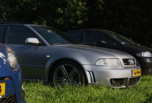 Audi RS4 Avant B5