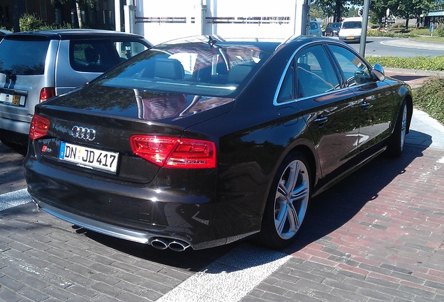 Audi S8 D4