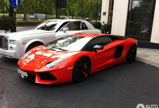 Lamborghini Aventador LP700-4