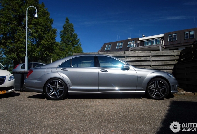 Mercedes-Benz S 63 AMG W221 2011