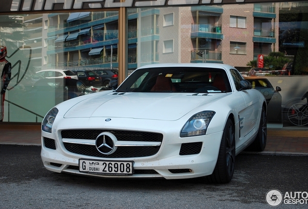 Mercedes-Benz SLS AMG