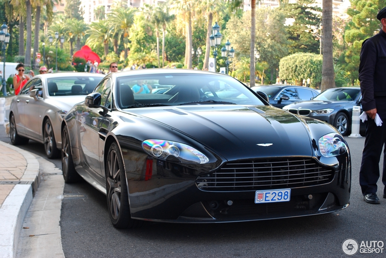 Aston Martin V8 Vantage S