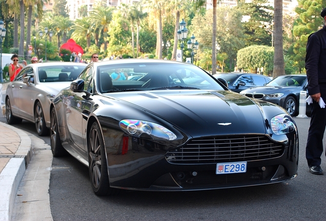 Aston Martin V8 Vantage S