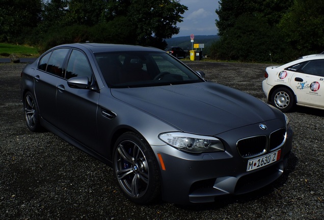 BMW M5 F10 2011