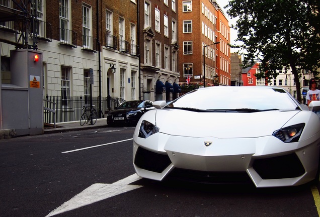 Lamborghini Aventador LP700-4