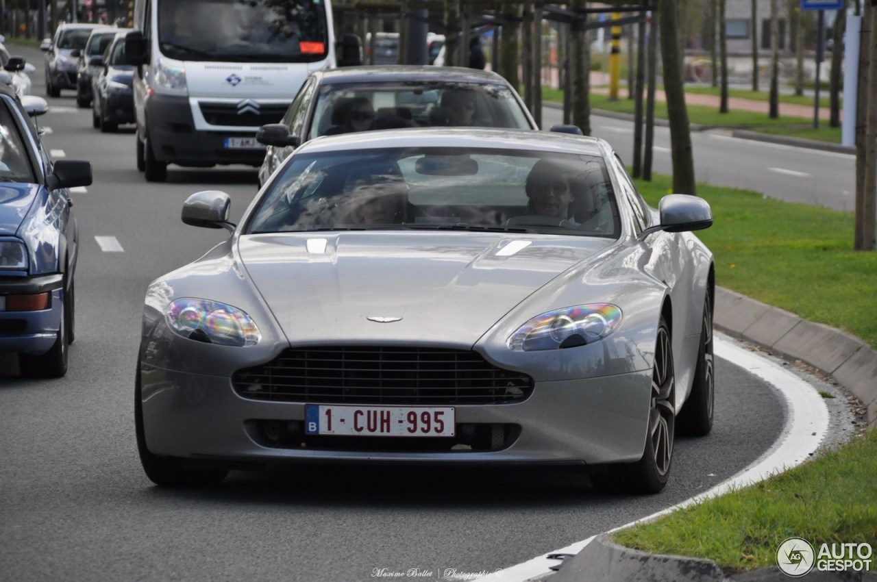 Aston Martin V8 Vantage