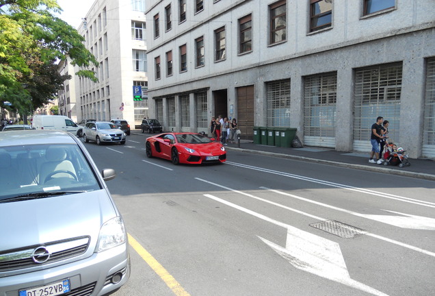 Lamborghini Aventador LP700-4