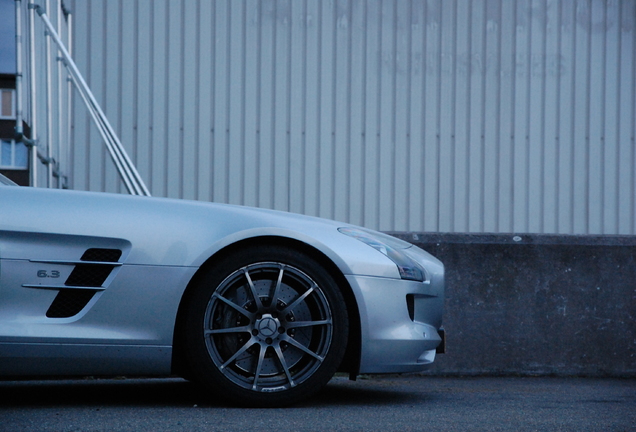 Mercedes-Benz SLS AMG