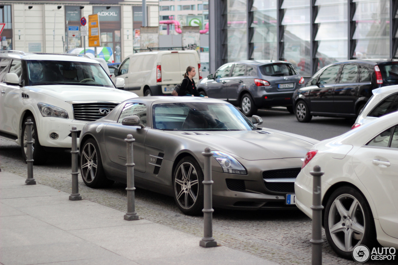 Mercedes-Benz SLS AMG