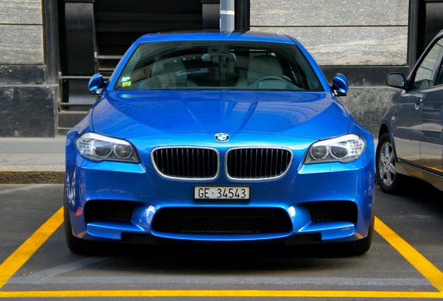 BMW M5 F10 2011