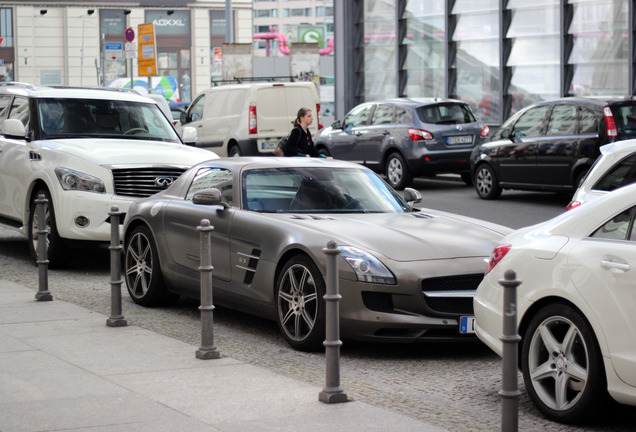 Mercedes-Benz SLS AMG