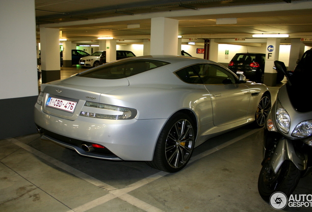 Aston Martin Virage 2011