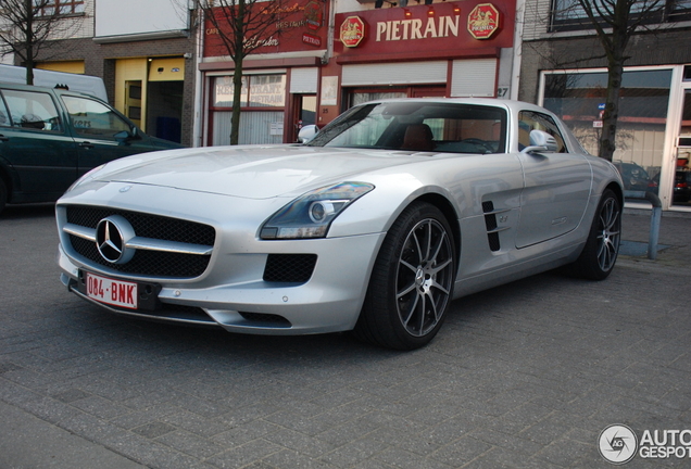 Mercedes-Benz SLS AMG