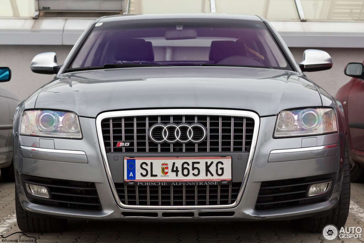 Audi S8 D3