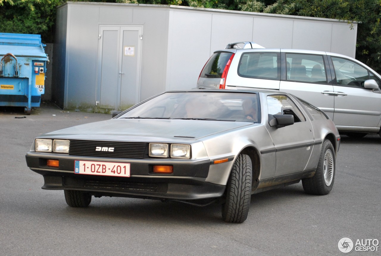 DeLorean DMC-12