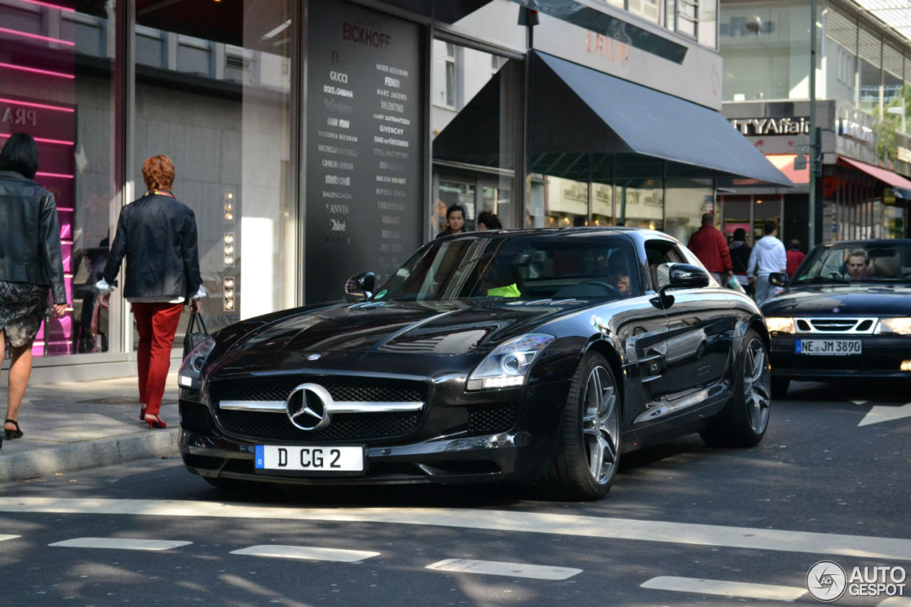 Mercedes-Benz SLS AMG