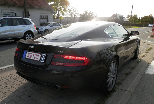 Aston Martin DB9