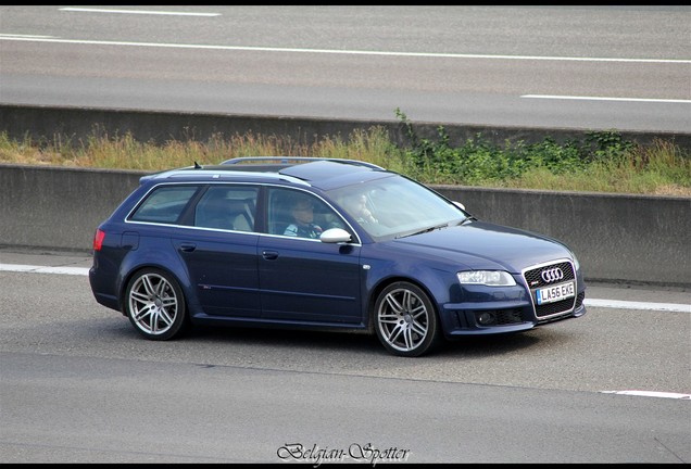 Audi RS4 Avant B7