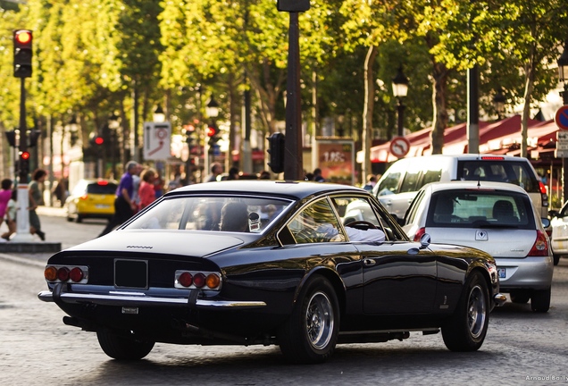 Ferrari 365 GT 2+2