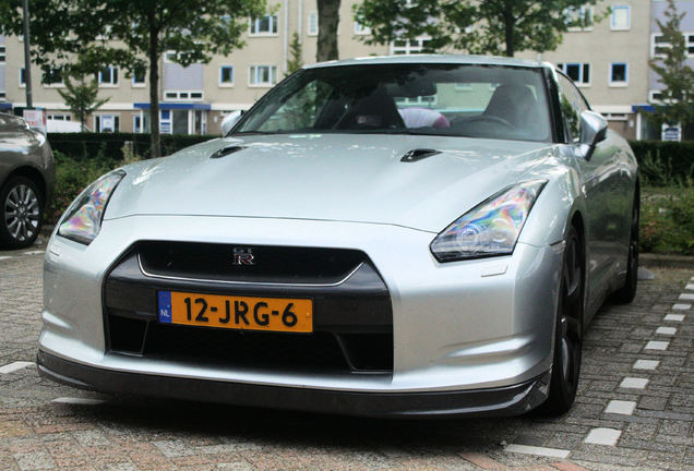 Nissan GT-R