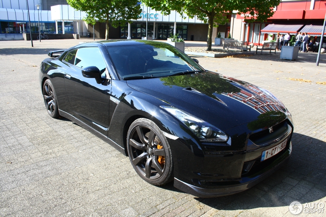 Nissan GT-R