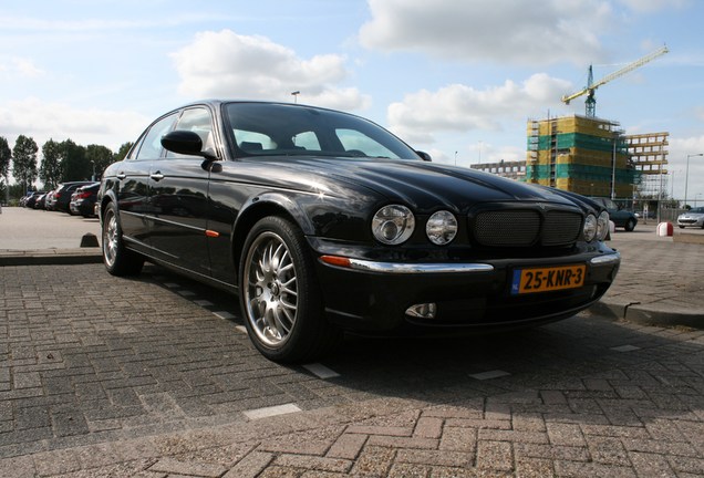 Jaguar XJR