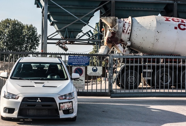 Mitsubishi Lancer Evolution X