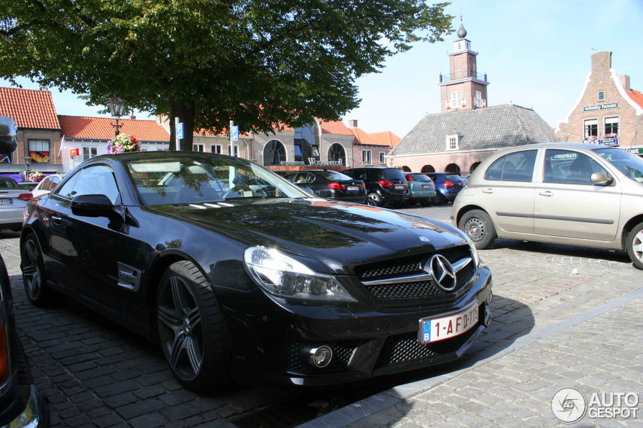 Mercedes-Benz SL 63 AMG