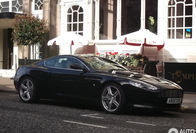 Aston Martin DB9